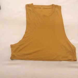 Cropped Alo Yoga muscle tank